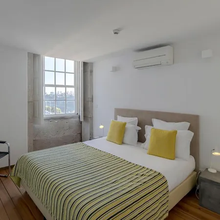 Condes De Azevedo Palace Apartments Apartment